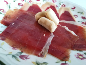 Jamón Ibérico Loncheado a cuchillo # Iberian Ham Sliced with a knife.